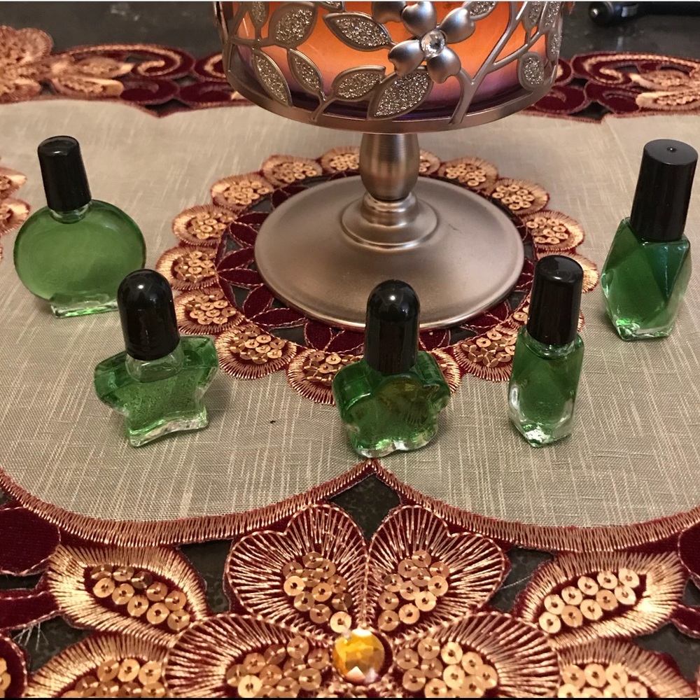 New, Scented perfumed oil